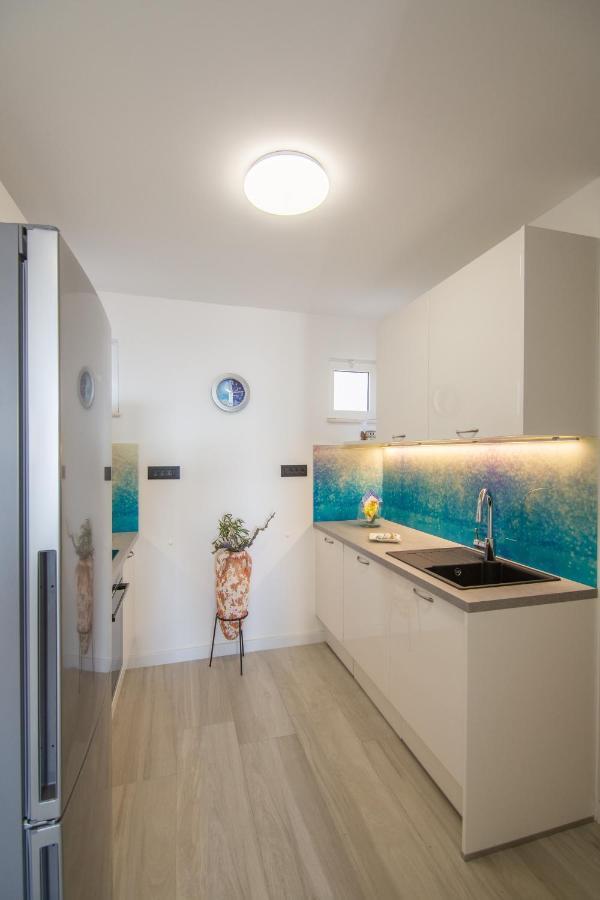 Apartments Nona Draga Komiza Exterior photo